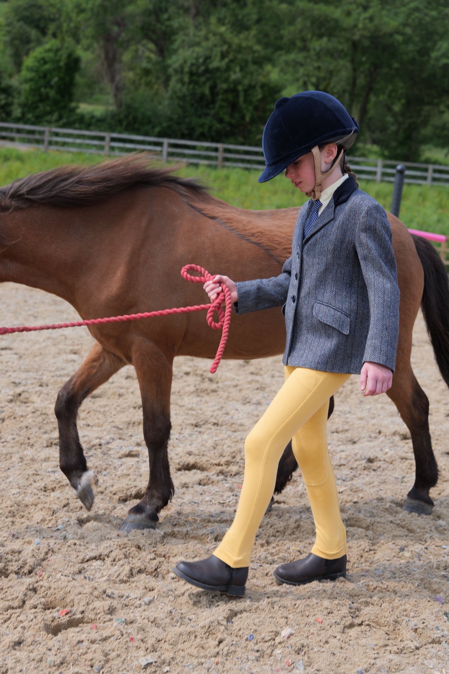 Grip Leg Canary Breech
